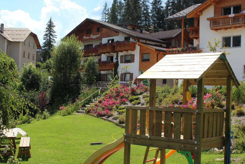 Runcac Hotel Badia  Exterior photo